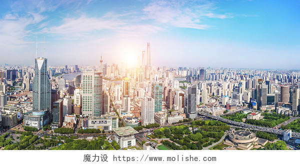 蓝色商务建筑城市房地产金融现代旅游高楼大厦蓝天背景高质量发展